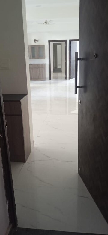 Living Room in 4 BHK Apartment at Ram Shanti Apartment, Sector 52 – for Rent