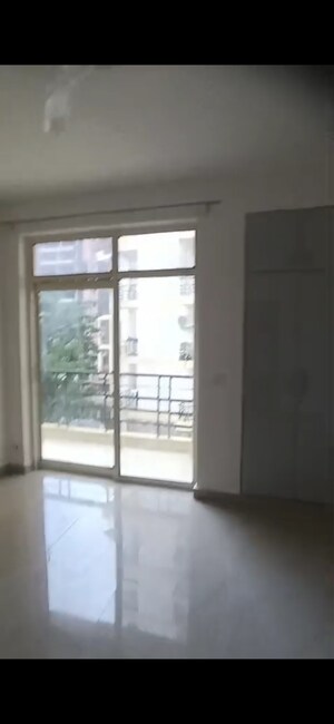 Room in 2 BHK Apartment at Lakshya Height II, Sushant Golf City – for Rent