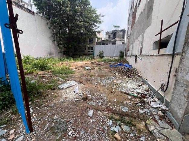 Plot For Sale in Laxman Vihar Phase 2