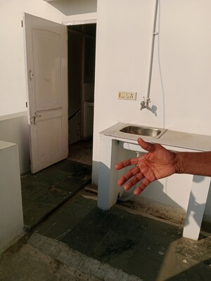 Bathroom in 1 BHK Builder Floor at Sector 13 – for Rent