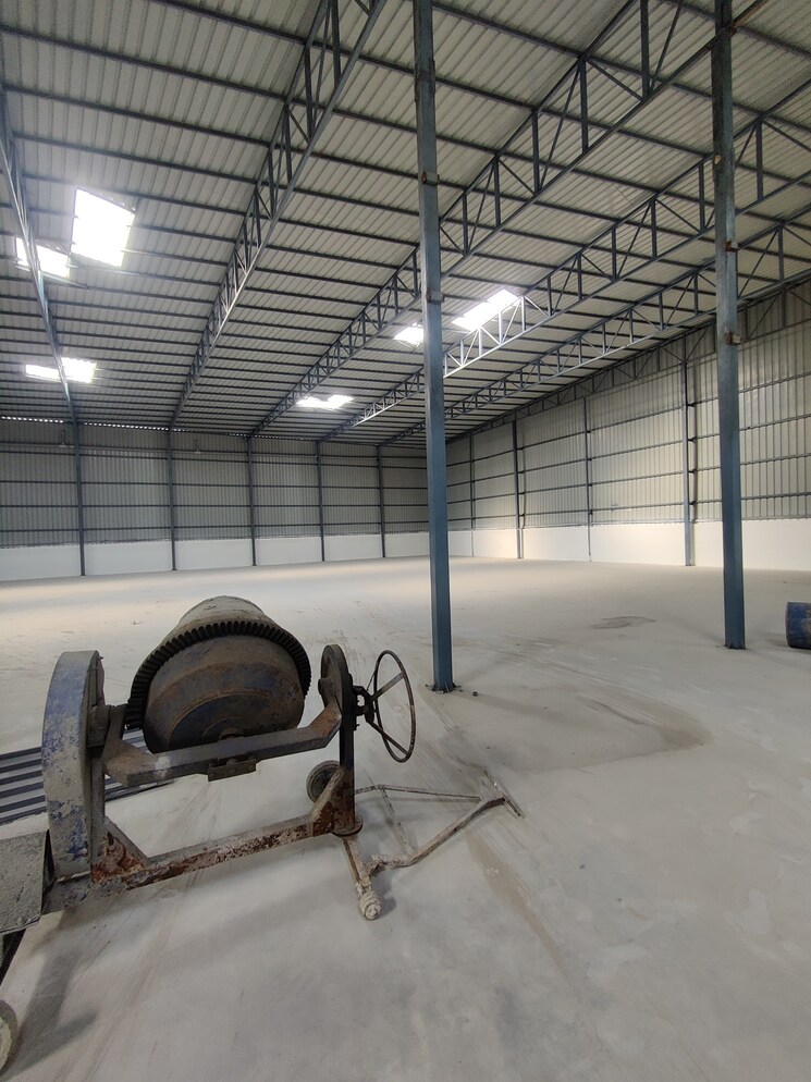  Parking, ecotech ii greater noida Commercial Warehouse 21000 Sq.Ft. In Ecotech Ii Greater Noida Greater Noida 9302731