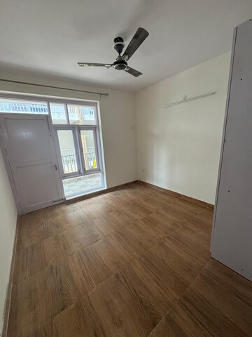 Room in 3 BHK Apartment at TDI The Retreat, Sector 89 – for Rent
