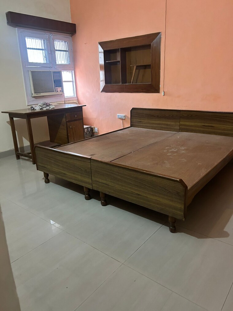 Bedroom, sector 43 2 Bedroom 1200 Sq.Ft. Builder Floor In Sector 43 Chandigarh 9302747