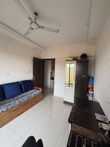 2 BHK Apartment For Rent in Regency Anantam, Dombivli East