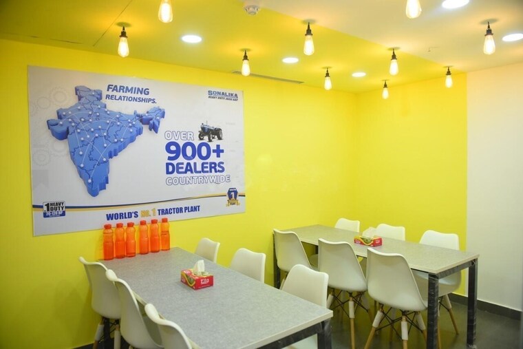 Team Area, fergusson college road Commercial Office Space 2200 Sq.Ft. In Fergusson College Road Pune 9302745