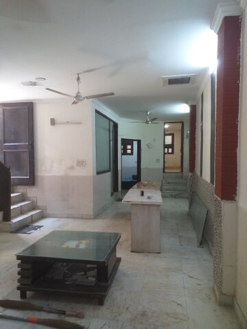 Living Room in 1.5 BHK Builder Floor at New Rajinder Nagar – for Rent