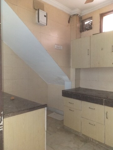 Kitchen in 1.5 BHK Builder Floor at New Rajinder Nagar – for Rent