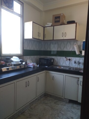 Kitchen in 1.5 BHK Builder Floor at New Rajinder Nagar – for Rent