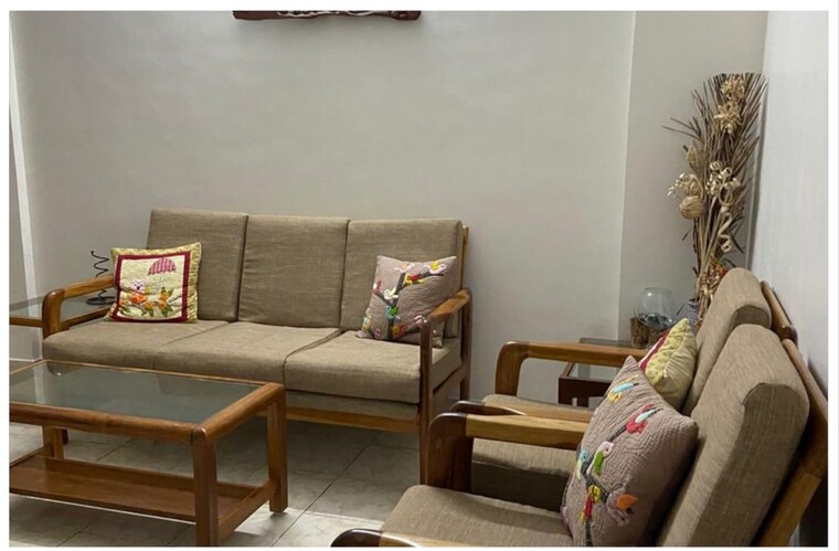 Living Room, mangal-orchid-chs 2 Bedroom 750 Sq.Ft. Apartment In Andheri West Mumbai 9302787