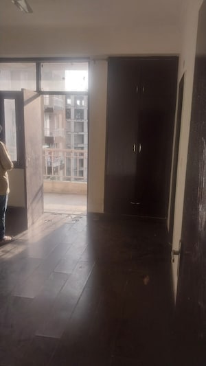 Room in 2 BHK Apartment at Techman Moti Residency, Raj Nagar Extension – for Sale
