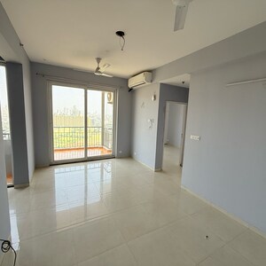 Room in 2 BHK Apartment at Supertech Hues, Sector 68 – for Rent