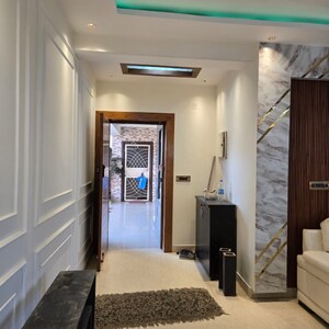 Building Lobby in 3 BHK Builder Floor at Vipul World Floors, Sector 48 – for Rent