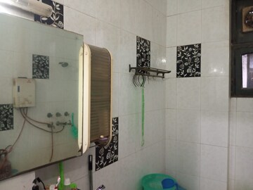 Bathroom in 2 BHK Builder Floor at Ashoka Enclave – for Rent