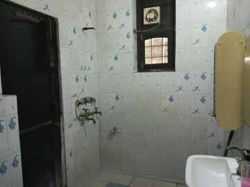 Bathroom in 2 BHK Builder Floor at Ashoka Enclave – for Rent