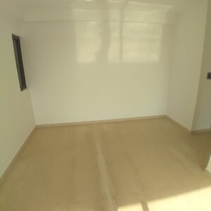 Room in 3 BHK Apartment at Kanakia Silicon Valley, Powai – for Rent