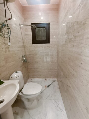 Bathroom in 3 BHK Apartment at BPTP Discovery Park, Sector 80 – for Rent