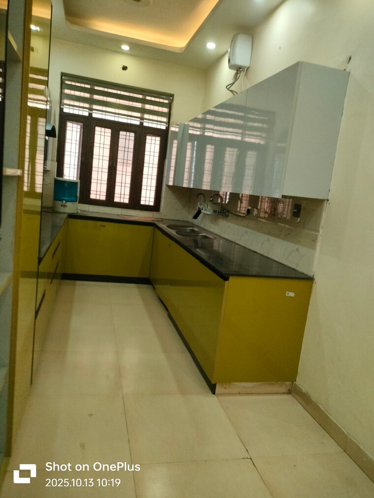 Kitchen, sector 14 3 Bedroom 3000 Sq.Ft. Builder Floor In Sector 14 Gurgaon 9302937