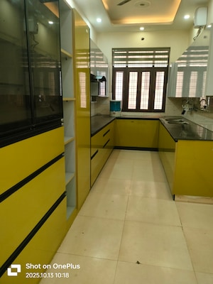 Kitchen in 3 BHK Builder Floor at Sector 14 – for Rent
