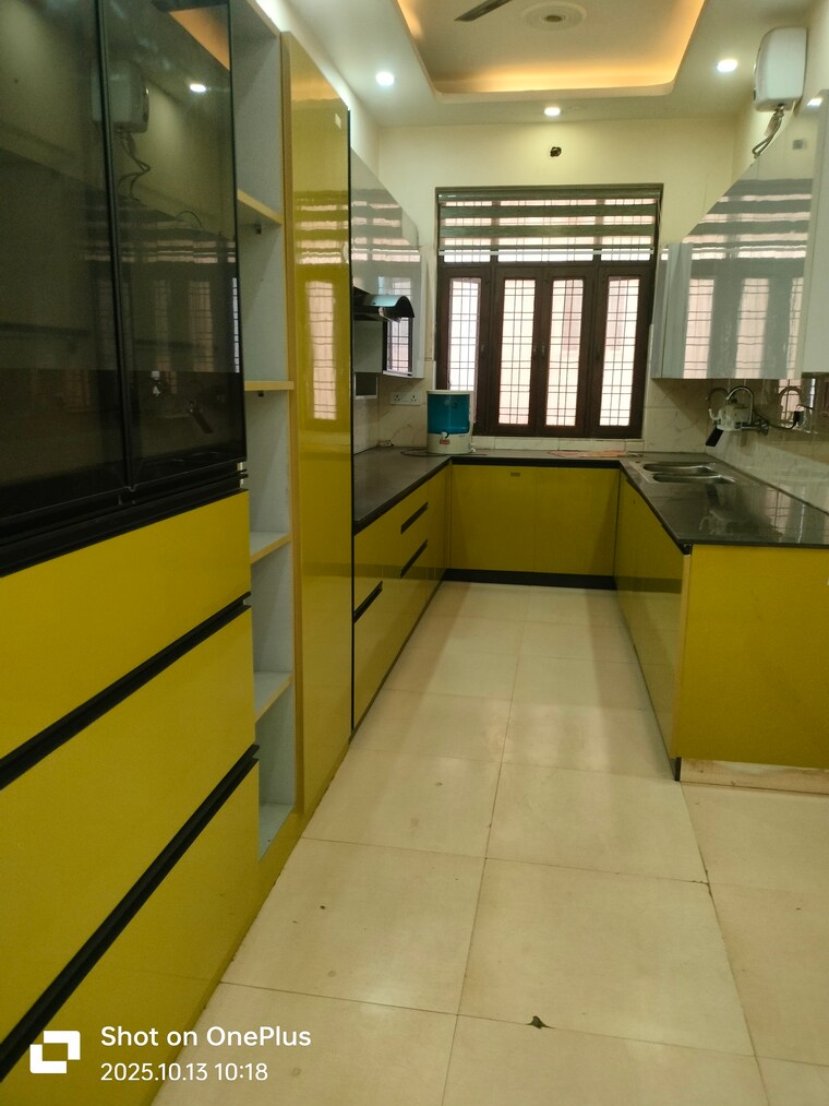 Kitchen, sector 14 3 Bedroom 3000 Sq.Ft. Builder Floor In Sector 14 Gurgaon 9302937