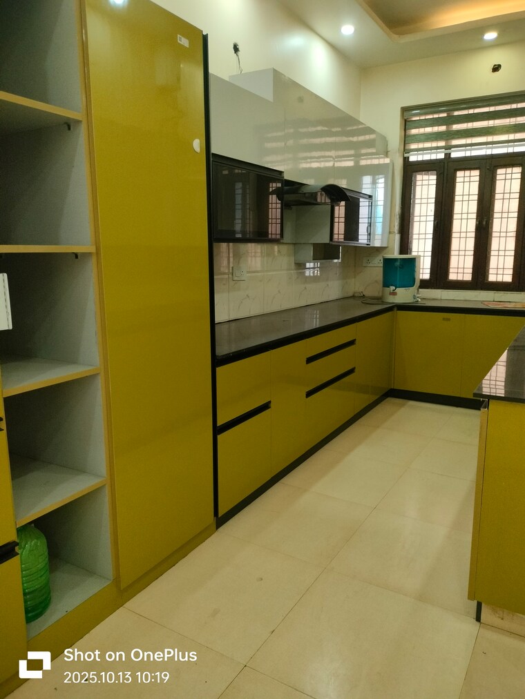 Kitchen, sector 14 3 Bedroom 3000 Sq.Ft. Builder Floor In Sector 14 Gurgaon 9302937