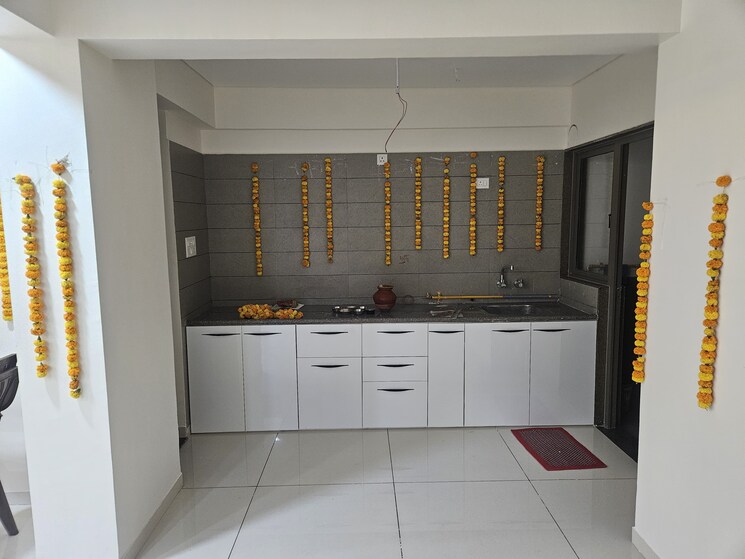 Kitchen, naranpura 3 Bedroom 2000 Sq.Ft. Apartment In Naranpura Ahmedabad 9303007