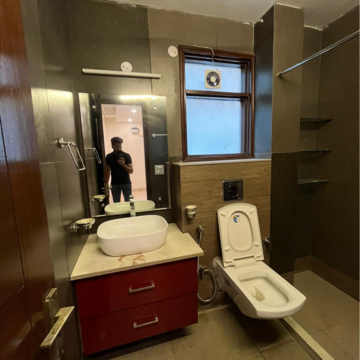 Attached Bathroom in 3 BHK Builder Floor at Navjeevan Vihar – for Rent