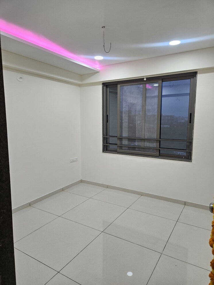 Room, naranpura 3 Bedroom 2000 Sq.Ft. Apartment In Naranpura Ahmedabad 9303007