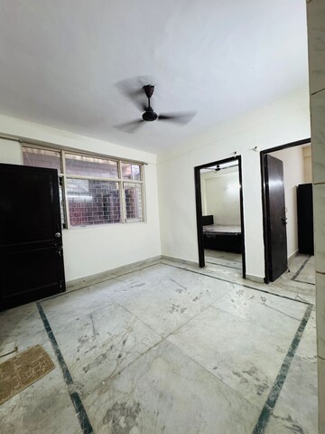 Room in 2 BHK Builder Floor at Saket – for Rent