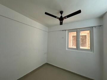 Room in 3 BHK Apartment at ROF Alante, Sector 108 – for Rent