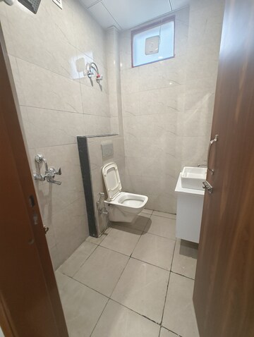 Bathroom in 1 RK Builder Floor at Sector 42 – for Rent