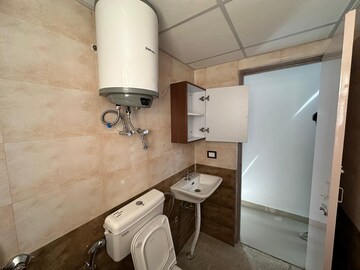 Team Area in 3 BHK Apartment at ROF Alante, Sector 108 – for Rent