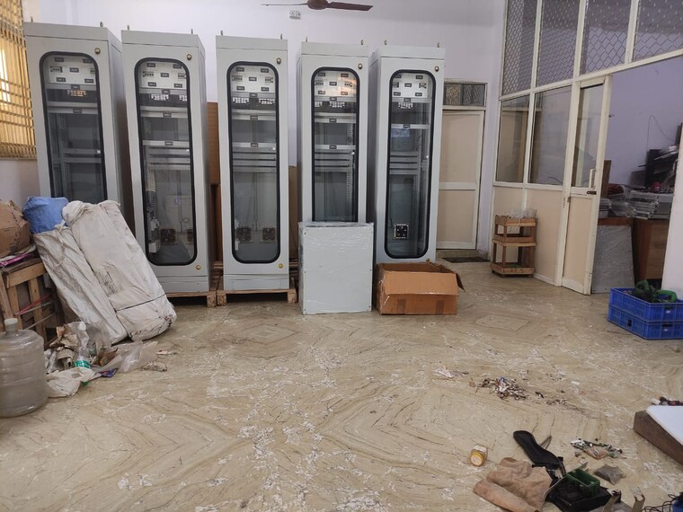  Parking, site 4 sahibabad Commercial Office Space 1800 Sq.Ft. In Site 4 Sahibabad Ghaziabad 9302919