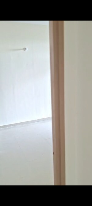 Room in 2 BHK Apartment at Pareena Om Apartments, Sector 112 – for Rent