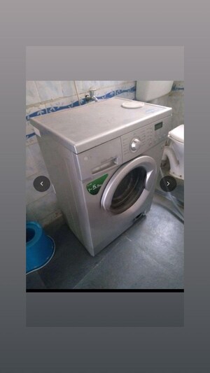 Furnished Amenities in 2 BHK Apartment at Disha Skyline, Viman Nagar – for Rent