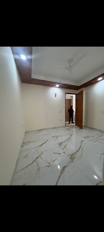 Bedroom in 1 BHK Builder Floor at Saket – for Rent