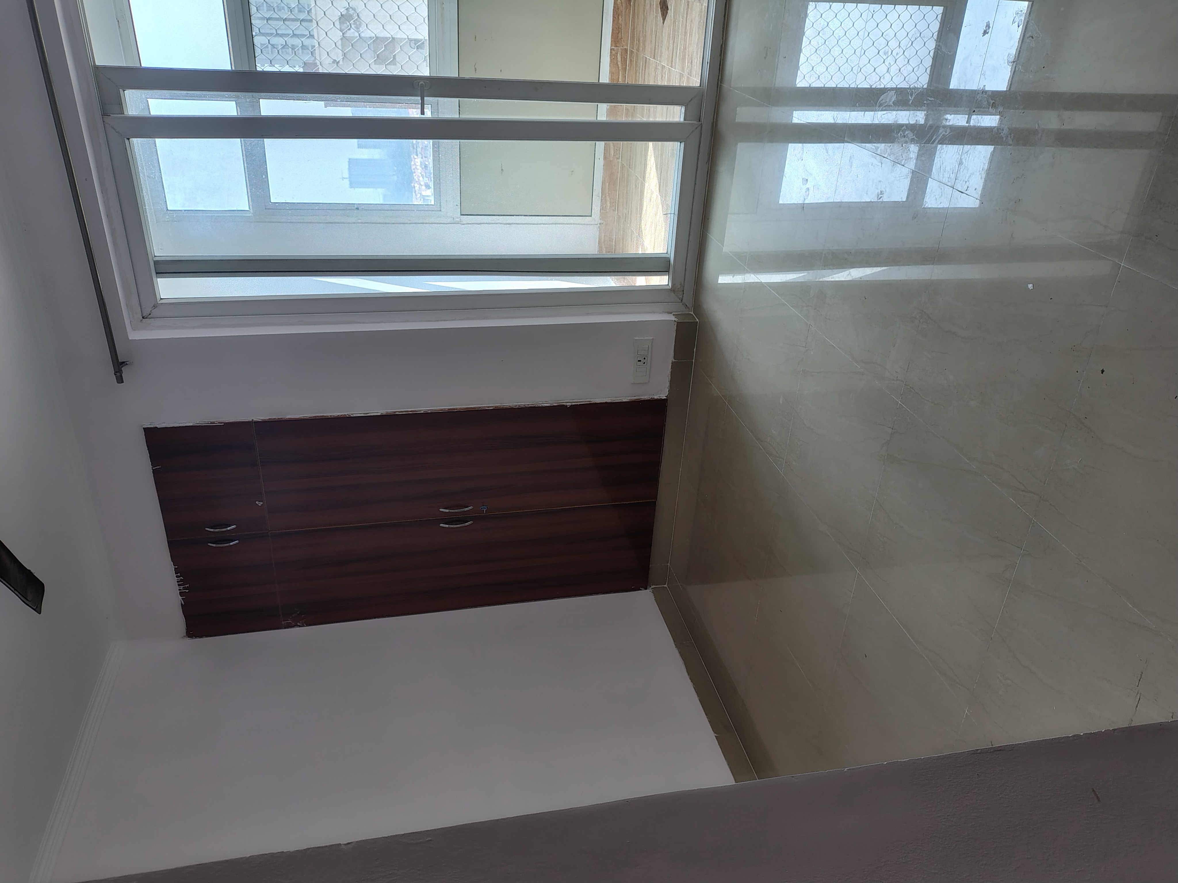 3 BHK + Extra Room Apartment For Rent in Amrapali Leisure Park