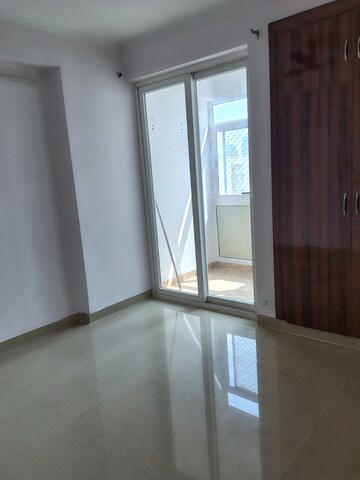 Furnished Amenities in 3 BHK Apartment at Amrapali Leisure Park, Amrapali Leisure Valley – for Rent