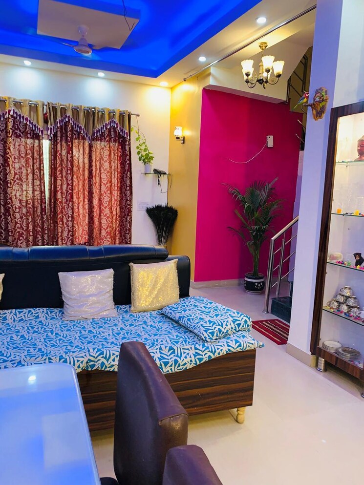 Bedroom, paramount-golfforeste-villas 3 Bedroom 1742 Sq.Ft. Villa In Zeta I Greater Noida Greater Noida 9303214