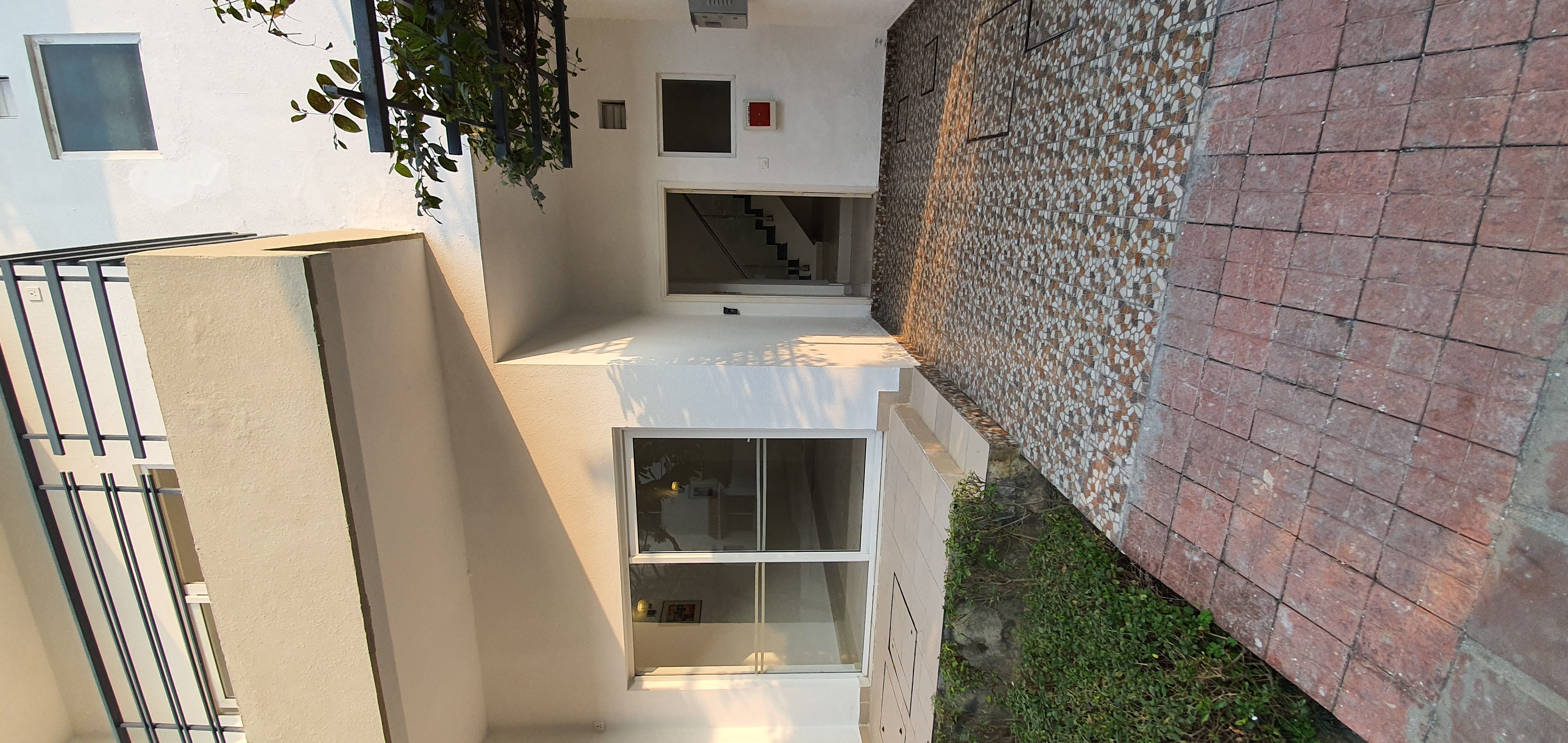 3 BHK + Servant Room Villa For Sale in Paramount Golfforeste Villas