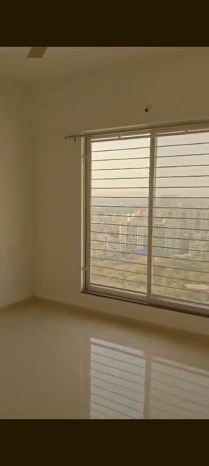 Room in 3 BHK Apartment at Goel Ganga Altus, Kharadi – for Rent