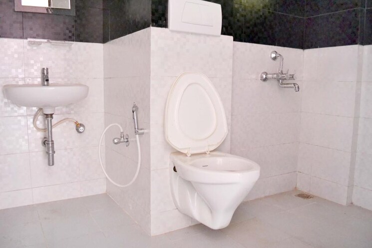 Bathroom, unishire-the-ledge 4 Bedroom 2374 Sq.Ft. Apartment In Jakkuru Bangalore 9303218