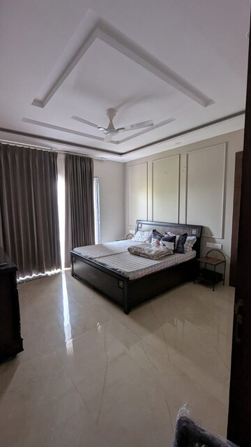 Bedroom in 3 BHK Builder Floor at Sector 85 – for Rent
