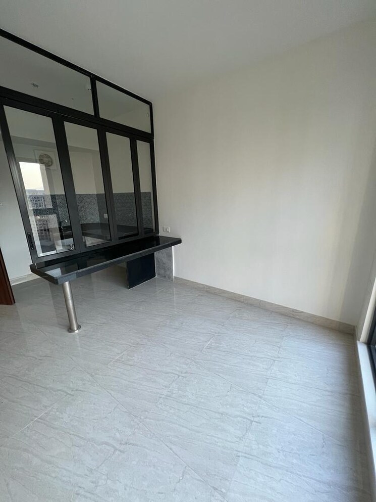 Room, lodha-crown-quality-homes 1 Bedroom 317 Sq.Ft. Apartment In Majiwada Thane 9303254