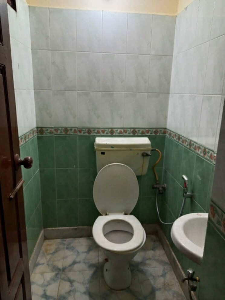 Bathroom, sector 10 2 Bedroom 1200 Sq.Ft. Independent House In Sector 10 Gurgaon 9303257