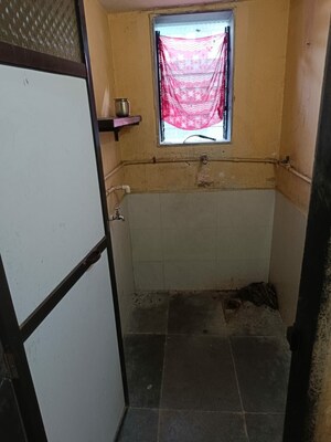 Bathroom in 1 BHK Apartment at Dombivli East – for Rent