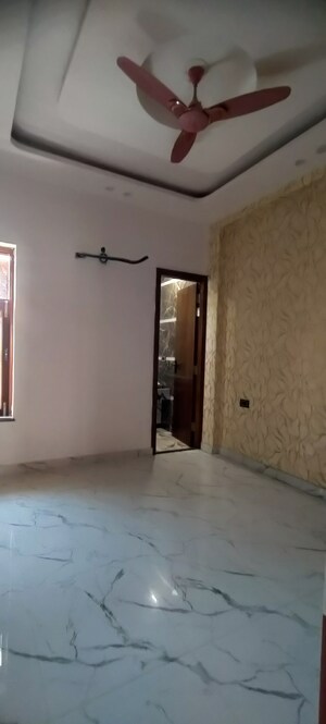 Room in 3 BHK Builder Floor at Fidato Honour Homes, Sector 89 – for Sale