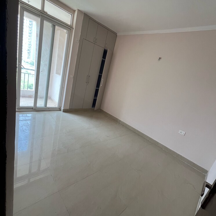 Room, amrapali-golf-homes 3 Bedroom 1595 Sq.Ft. Apartment In Haibatpur Greater Noida 9303305