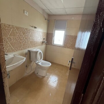 Bathroom in 3 BHK Apartment at Amrapali Golf Homes, Haibatpur – for Sale