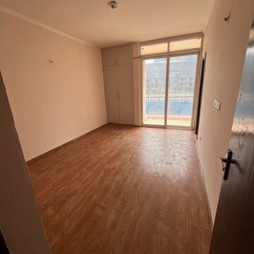 Room in 3 BHK Apartment at Amrapali Golf Homes, Haibatpur – for Sale