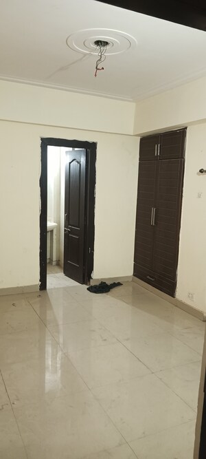 Room in 2 BHK Apartment at Amrapali Empire, Sain Vihar – for Rent